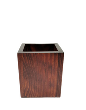 Carica l'immagine nel visualizzatore di Gallery, Bicchiere portapenne in legno