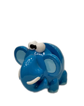 Carica l'immagine nel visualizzatore di Gallery, Porta occhiali in resina colorata "Animals" elefantino