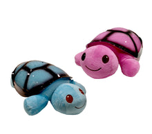 Carica l'immagine nel visualizzatore di Gallery, Carillon peluche con luci led e musica "Tartaruga Morbida" (