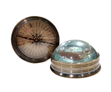Carica l'immagine nel visualizzatore di Gallery, Cofanetto in legno con bussola e lente filatelica Authentic Models