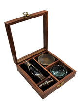 Carica l'immagine nel visualizzatore di Gallery, Cofanetto in legno con clessidra, bussola, fischietto e lente filatelica Authentic Models