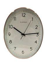 Carica l'immagine nel visualizzatore di Gallery, Orologio da parete ovale con cornice ramata