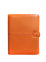 Carica l'immagine nel visualizzatore di Gallery, Guaina in pelle con agenda settimanale 26x21 "Delta Markiaro"