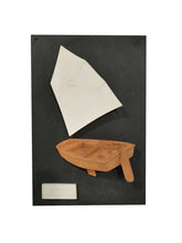 Carica l'immagine nel visualizzatore di Gallery, Opera in terracotta e ardesia di Furio Giovannacci: "Optimist Dinghy Monotipo"