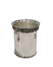 Carica l'immagine nel visualizzatore di Gallery, Bicchiere in Sheffiel con decoro "Treccia" Royal Family