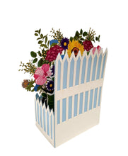 Carica l'immagine nel visualizzatore di Gallery, Cartoncino d'auguri floreale 3d "Farfalle" Florever Origamo