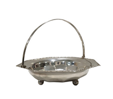 Carica l'immagine nel visualizzatore di Gallery, Cestino con piedini in Sfeffield periodo edoardiano