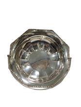 Carica l'immagine nel visualizzatore di Gallery, Cestino con piedini in Sfeffield periodo edoardiano