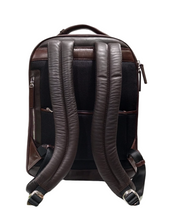 Carica l'immagine nel visualizzatore di Gallery, Zaino portacomputer fastcheck 15,6" in pelle "Tech Leather" testa di moro A.G. Spalding & Bros