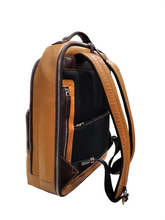 Carica l'immagine nel visualizzatore di Gallery, Zaino portacomputer fastcheck 15,6" in pelle "Tech Leather" cuoio A.G. Spalding & Brosù