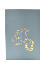 Carica l'immagine nel visualizzatore di Gallery, Cartoncino d'auguri tridimensionale Origamo": "Vespa"