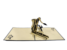 Carica l'immagine nel visualizzatore di Gallery, Cartoncino d'auguri tridimensionale Origamo": "Music is Love"