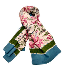 Carica l'immagine nel visualizzatore di Gallery, Sciarpa Foulard fantasia floreale in cotone "Maiun" Vestopazzo VERDE/OTTANIO/ROSA