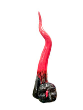 Carica l'immagine nel visualizzatore di Gallery, Corno artigianale in ceramica con smalto colato e maschera asportabile da 39 cm "Arte Napoli"