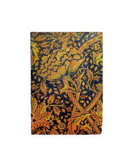 Carica l'immagine nel visualizzatore di Gallery, Agenda midi flexy settimanale orizzontale 2023 "Morris - Danza del Vento" Paperblanks