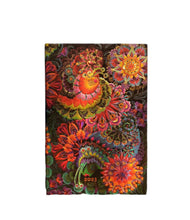 Carica l'immagine nel visualizzatore di Gallery, Agenda mini rigida settimanale orizzontale 2023 "Chiaro di Luna Il giardino di Olena" Paperblanks