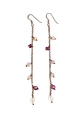 Carica l'immagine nel visualizzatore di Gallery, Orecchini pendenti con perline e pietre naturali quarzo rosa e ametista
