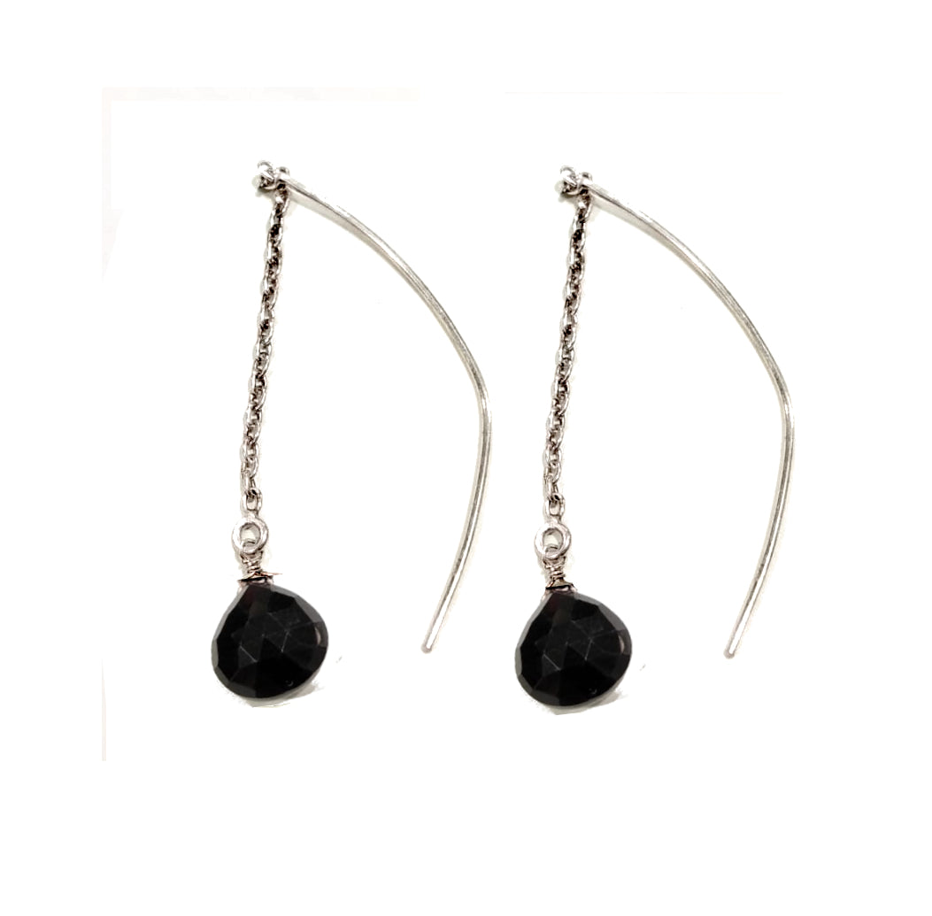 Orecchini in argento con catenina e pendente in onice