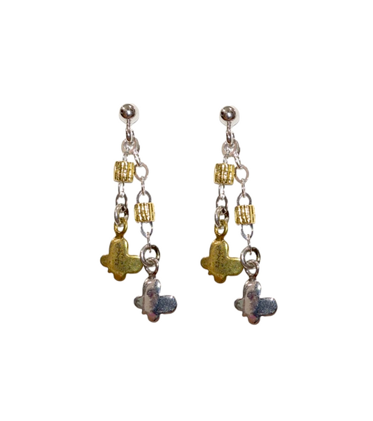 Orecchini pendenti in argento e laminato oro con charms farfalline