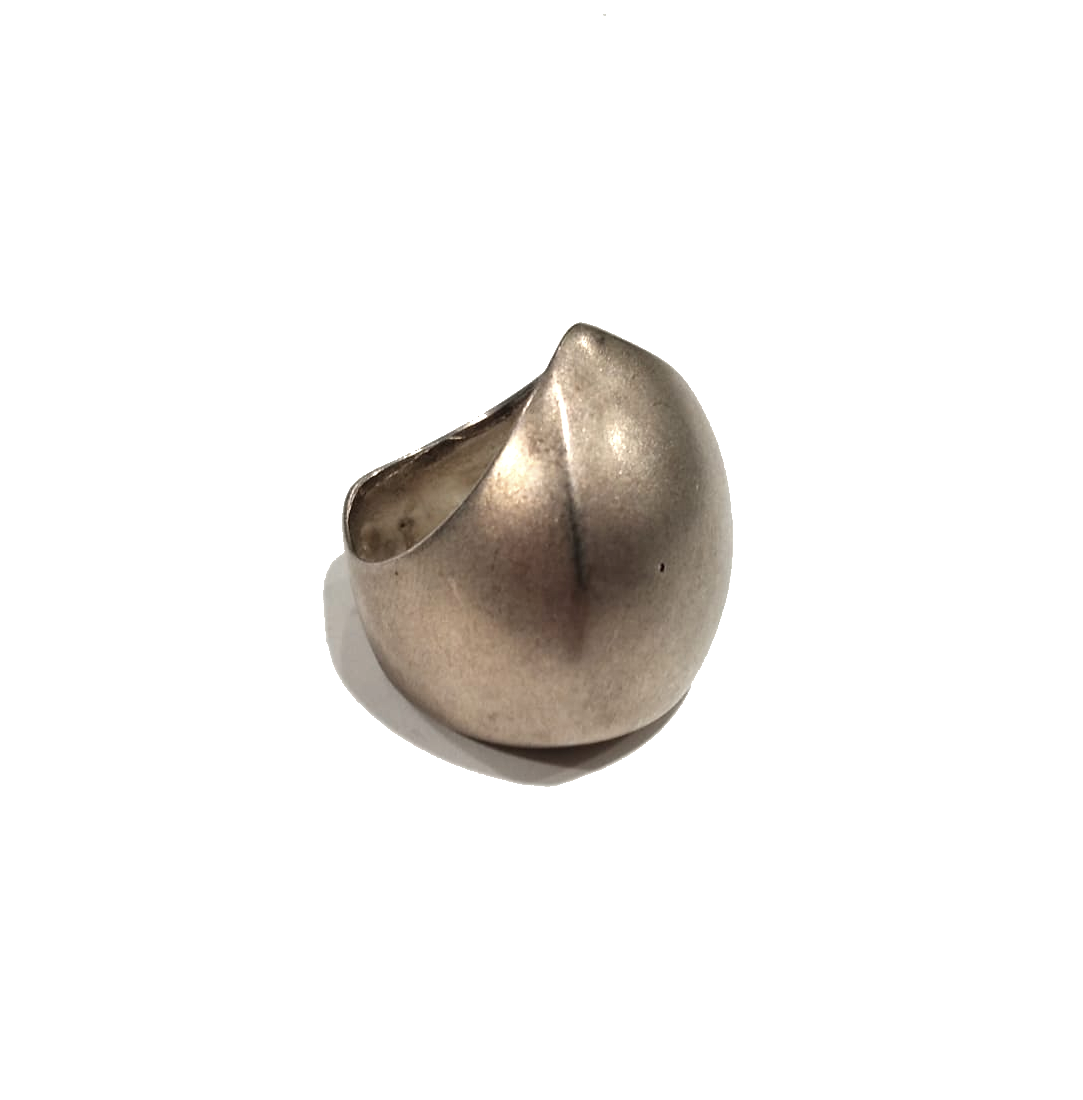 Anello in argento satinato