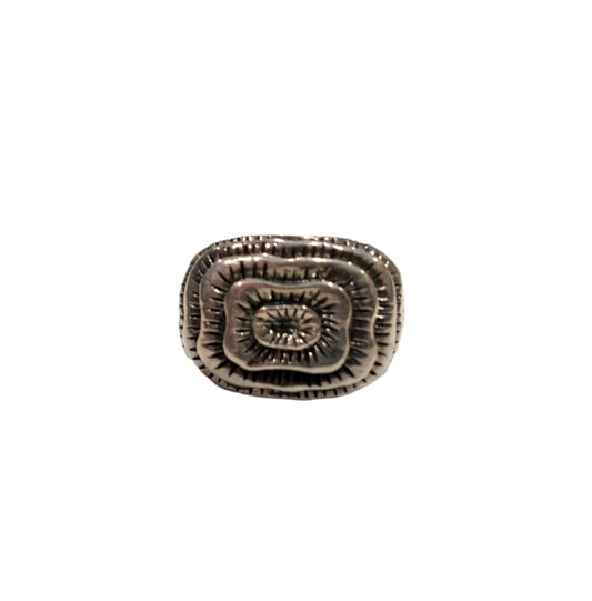 Anello in argento con motivo concentrico