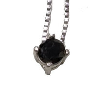 Carica l'immagine nel visualizzatore di Gallery, Girocollo in argento con punto luce nero (disponibile in diverse carature)