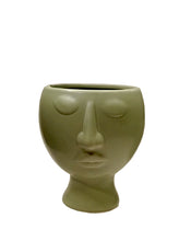 Carica l'immagine nel visualizzatore di Gallery, Vaso porta piante "Viso" medio Hoff Interieur (disponibile in cinque varianti di colore)