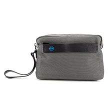 Carica l'immagine nel visualizzatore di Gallery, Beauty da viaggio in tessuto tecnico e pelle Piquadro