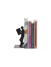 Carica l'immagine nel visualizzatore di Gallery, Fermalibri "Lettore di giornale"
