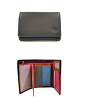 Carica l'immagine nel visualizzatore di Gallery, Portafoglio da donna in pelle con patta Carraro grigio interno