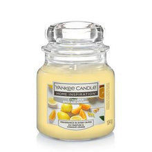 Carica l'immagine nel visualizzatore di Gallery, Giara Media Yankee Candle 340gr (disponibile in 14 profumazioni)