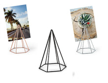 Carica l'immagine nel visualizzatore di Gallery, Portafoto in metallo "Peak" Umbra (disponibile in tre varianti)