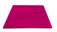 Carica l'immagine nel visualizzatore di Gallery, Sottomano colorato in poliuretano Nava Design magenta