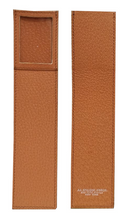 Carica l'immagine nel visualizzatore di Gallery, Segnalibro in pelle con portafoto A.G. Spalding & Bros