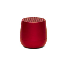 Carica l'immagine nel visualizzatore di Gallery, Speaker bluetooth con funzione remote control selfie "Mino" Lexon dark red