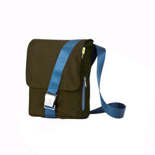 Carica l'immagine nel visualizzatore di Gallery, Borsa a tracolla verticale portacomputer 15" in tessuto "Smemo diagonal Slim Bag" Fargo moro/ottanio