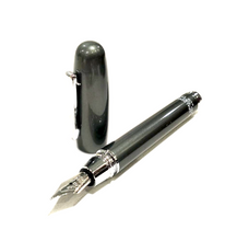 Carica l'immagine nel visualizzatore di Gallery, Penna stilografica "Short Classic" A.G. Spalding & Bros