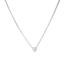 Carica l'immagine nel visualizzatore di Gallery, Girocollo placcato argento con punto luce "Cuore" Vestopazzo