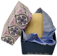 Carica l'immagine nel visualizzatore di Gallery, Sapone artigianale con scatolina regalo decorata "Rossi 1931"