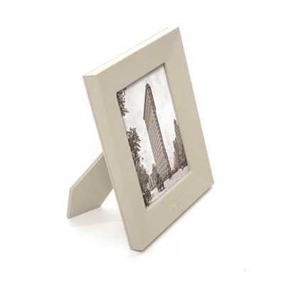 Portafoto verticale 10x15  in pelle rigenerata "Off White Desk" A.G. Spalding & Bros