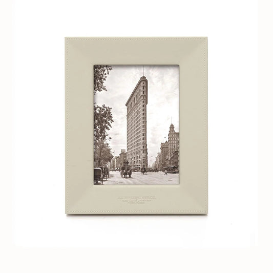Portafoto verticale 10x15  in pelle rigenerata "Off White Desk" A.G. Spalding & Bros