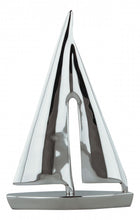 Carica l&#39;immagine nel visualizzatore di Gallery, Scultura Barca a vela in alluminio lucidato
