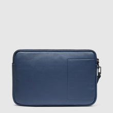 Carica l&#39;immagine nel visualizzatore di Gallery, Pochette uomo porta iPad®mini in pelle con tasca per Piquadro Smart Tracker Piquadro (disponibile in due colori)
