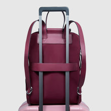 Carica l'immagine nel visualizzatore di Gallery, Zaino donna porta pc 14" in tessuto e pelle "Lyra" Piquadro
