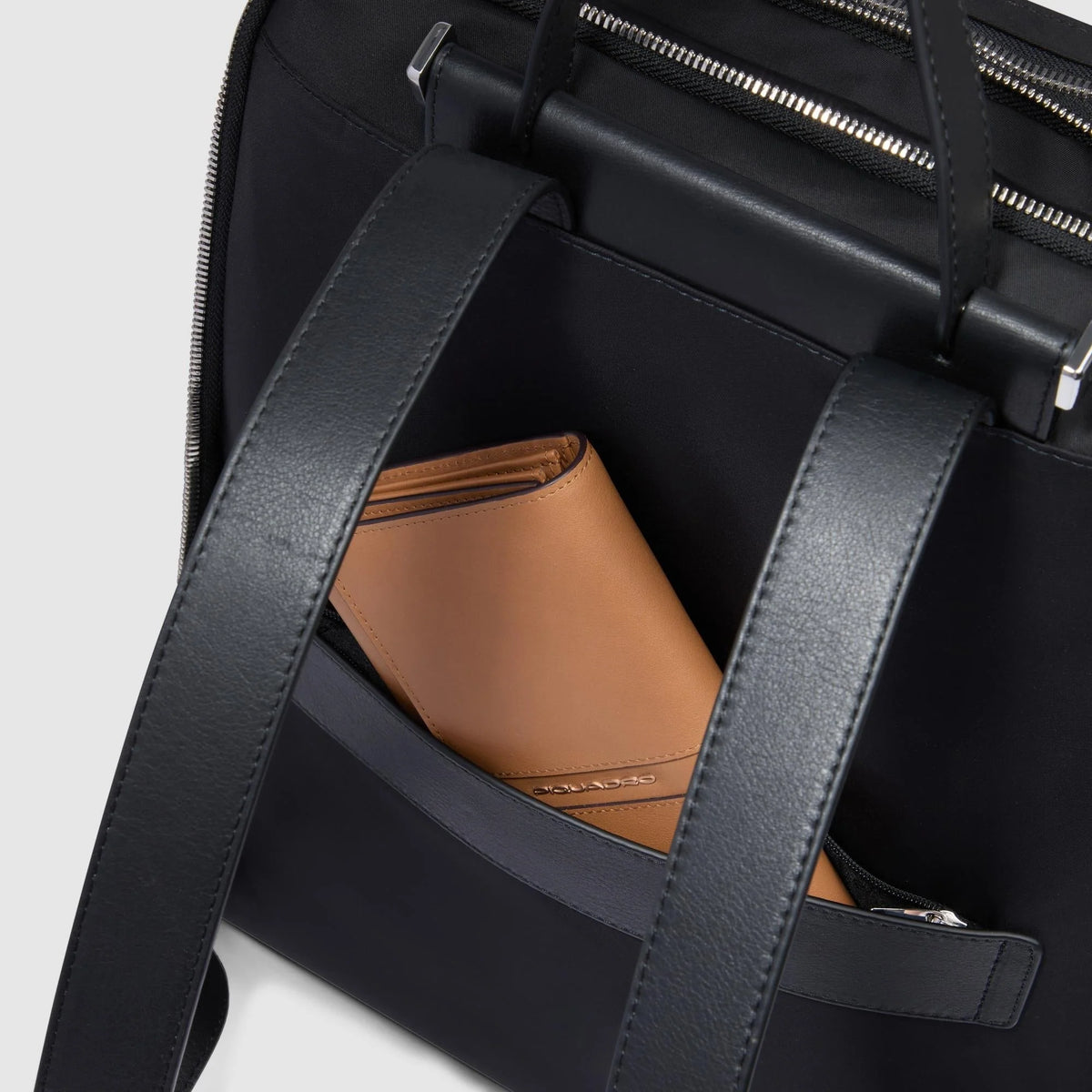 Zaino donna porta pc 15,6" espandibile in tessuto e pelle "Lyra" Piquadro"