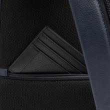 Carica l'immagine nel visualizzatore di Gallery, Monospalla porta iPad® in pelle con portabilità a zaino "Russell" Piquadro (disponibile in due colori)
