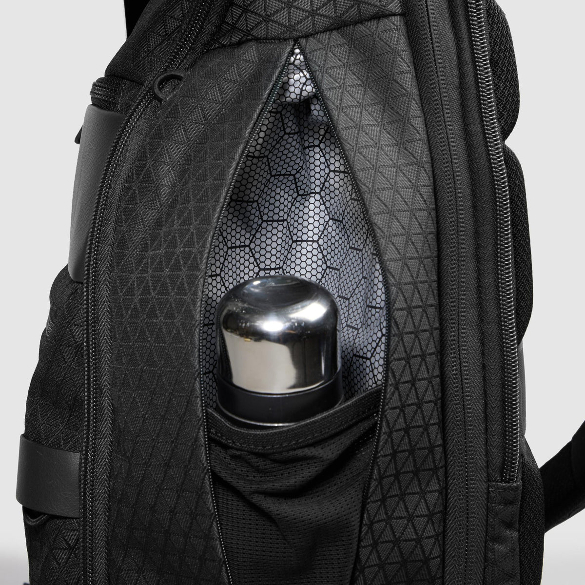 Zaino modulare da viaggio porta pc 15,6 in tessuto tecnico con beauty rimovibile "Hexagon" Piquadro (disponibile in due colori)