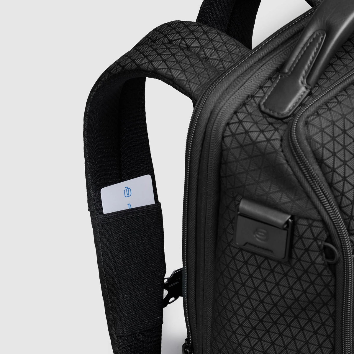 Zaino modulare da viaggio porta pc 15,6 in tessuto tecnico con beauty rimovibile "Hexagon" Piquadro (disponibile in due colori)