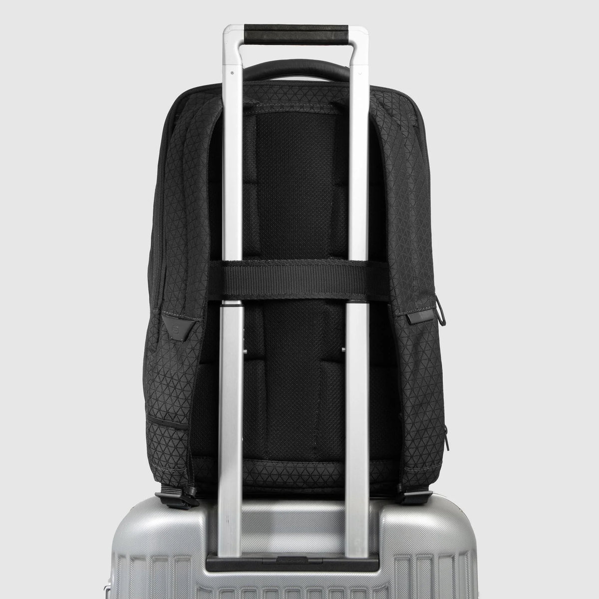 Zaino modulare da viaggio porta pc 15,6 in tessuto tecnico con beauty rimovibile "Hexagon" Piquadro (disponibile in due colori)