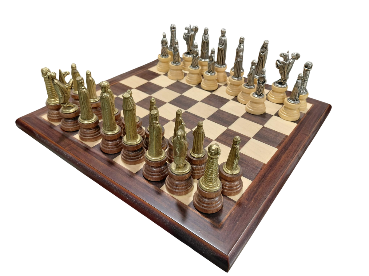 Scacchiera con scacchi in legno e metallo "Medievale"